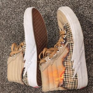 VANS SK7 Off the Wall NEW Mens Hi-Top Taupe Raised Lightning Bolt Sneakers-sz. 7